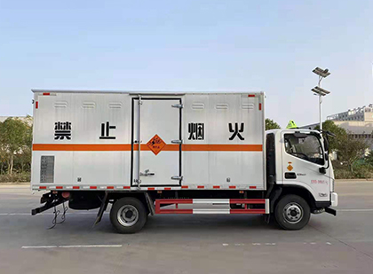 富县爆破器材运输车